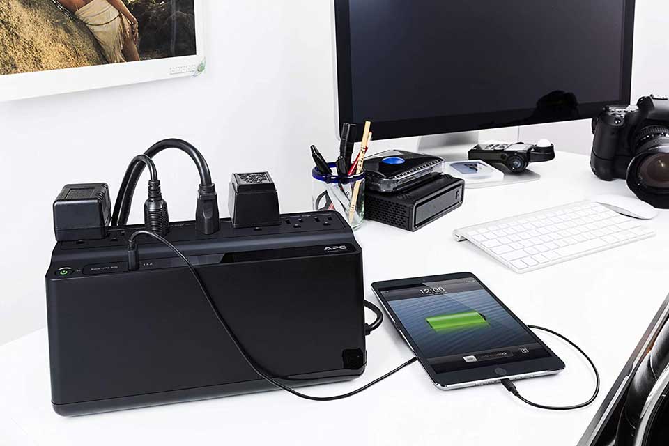 APC UPS Battery Backup And Surge Protector