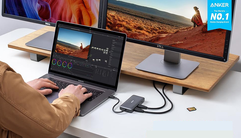 Anker 8-in-1 USB-C Hub Dual 4K HDMI With SD Card Reader