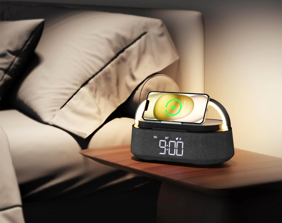 FREEFISH Bluetooth Speaker With Wireless Charger And FM Radio