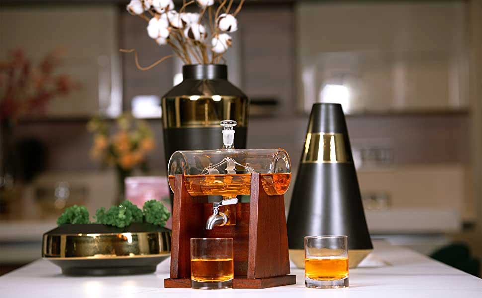 Jillmo Whiskey Decanter Set