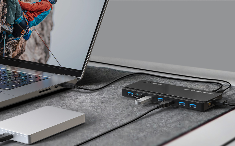 TP-Link Powered USB Hub With USB Data And Smart Charging Ports