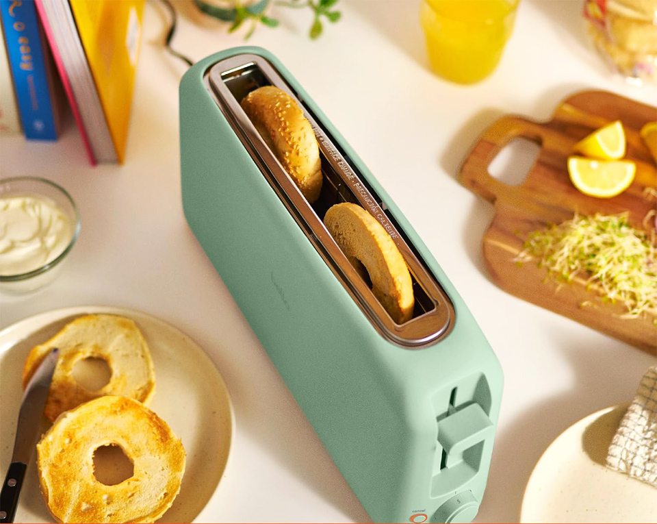 Bella Fits-Anywhere 2-Slice Slim Toaster