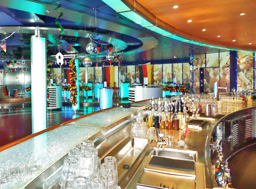 Cruise ship bar
