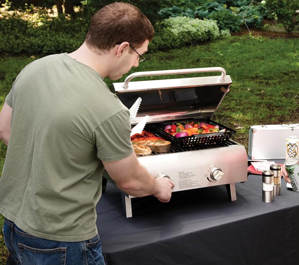 Cuisinart Chef's Style Tabletop Portable Propane Grill