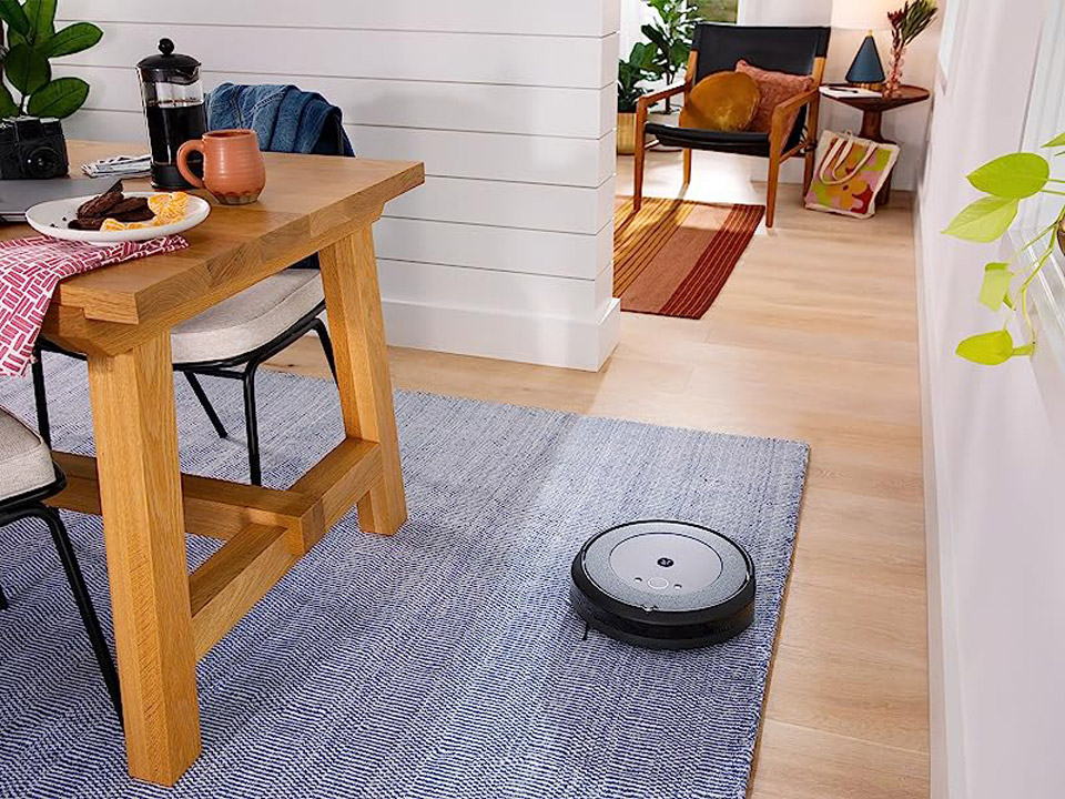 iRobot Roomba i4 EVO Wi-Fi Connected Robot Vacuum