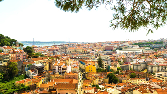 Explore Lisbon for free and save big time