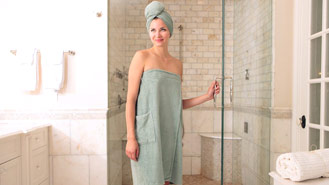 This Towel Wrap/Dress Is The Perfect Gift For Traveling Women